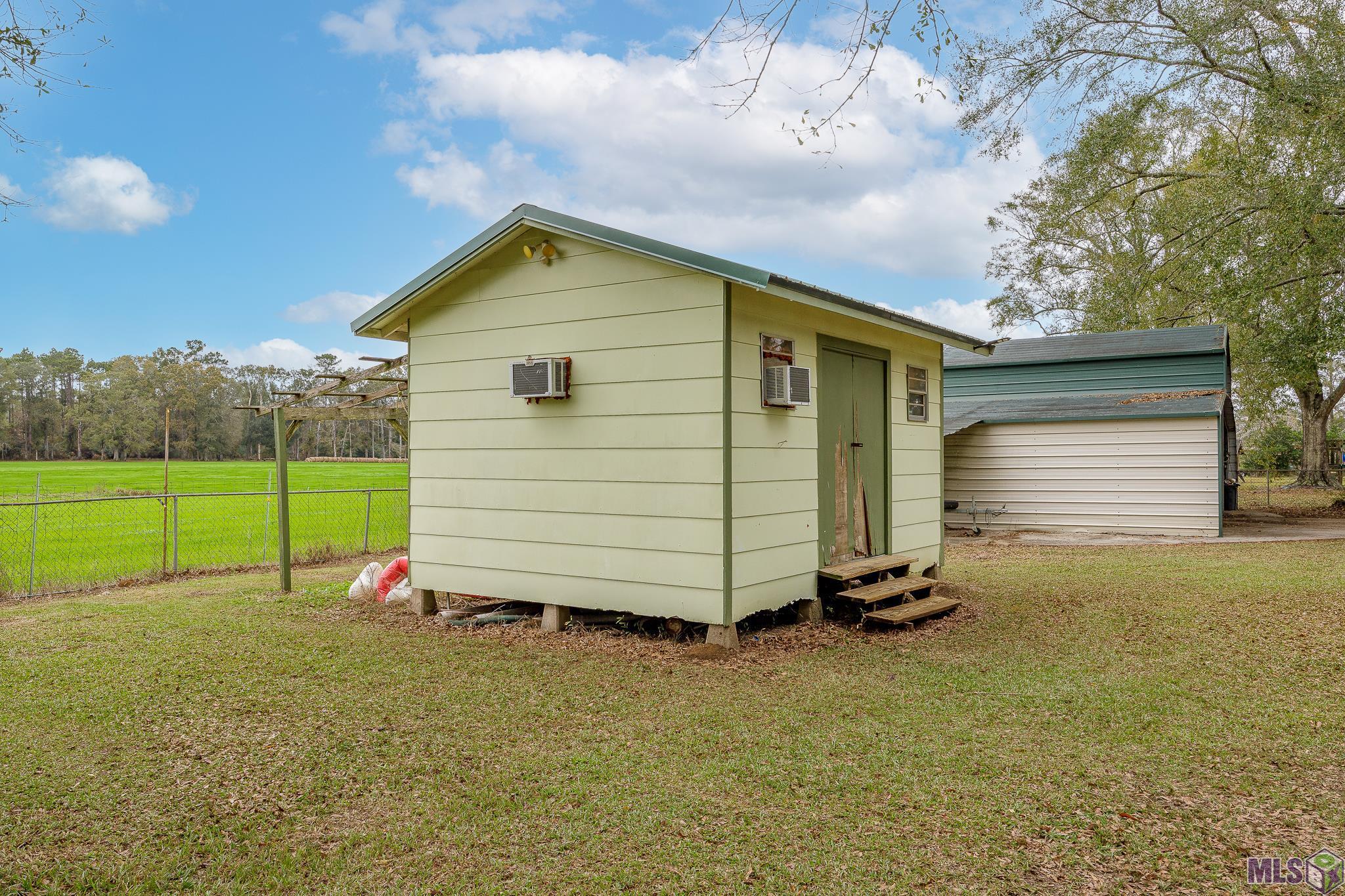 16481 Kinchen Road Livingston, LA 70754 - Photo 23 of 25 Mancave/She shed/ or Storage!