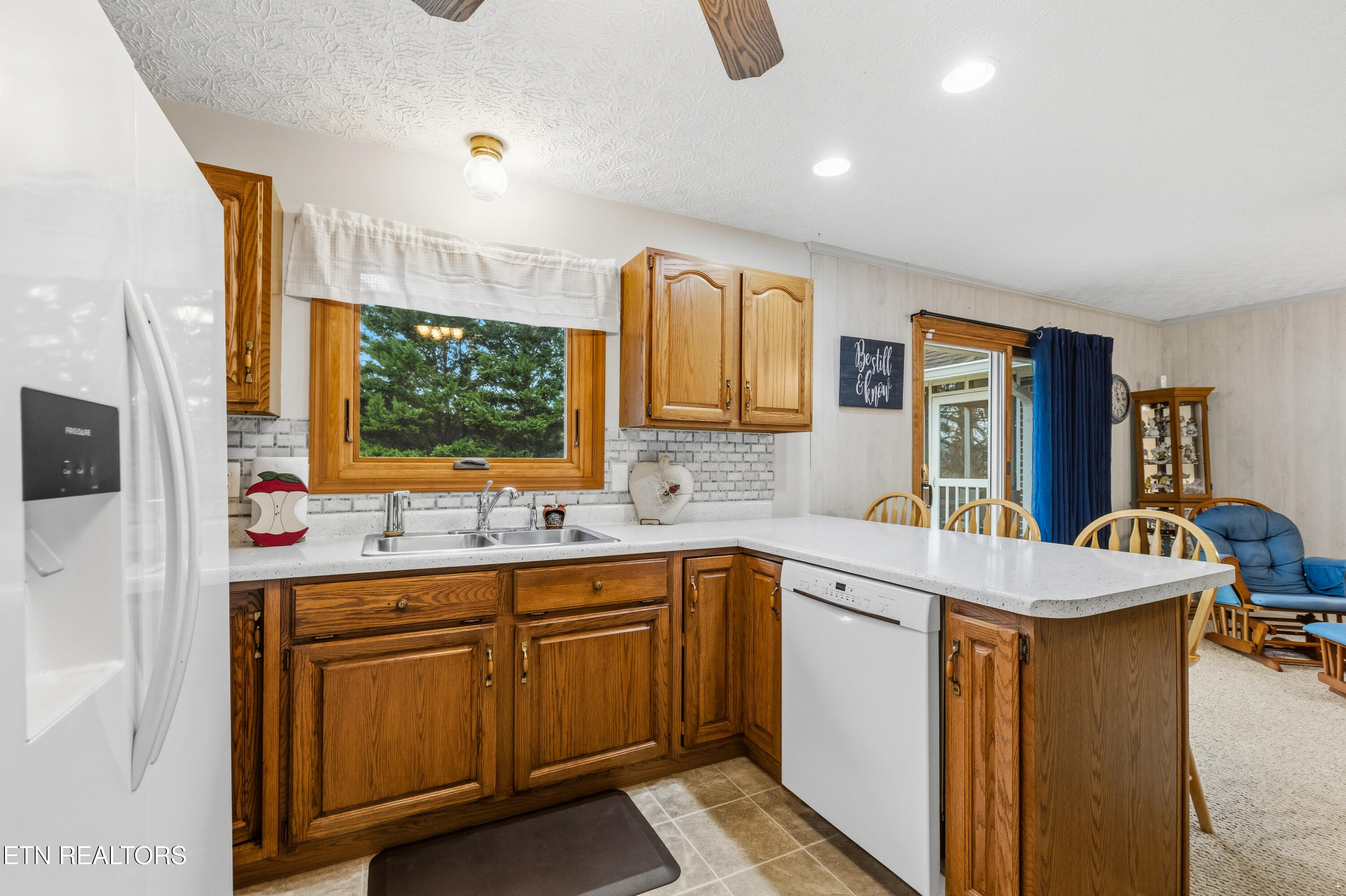 4120 West Emory Road Powell, TN 37849 - Photo 13 of 39 Nice!