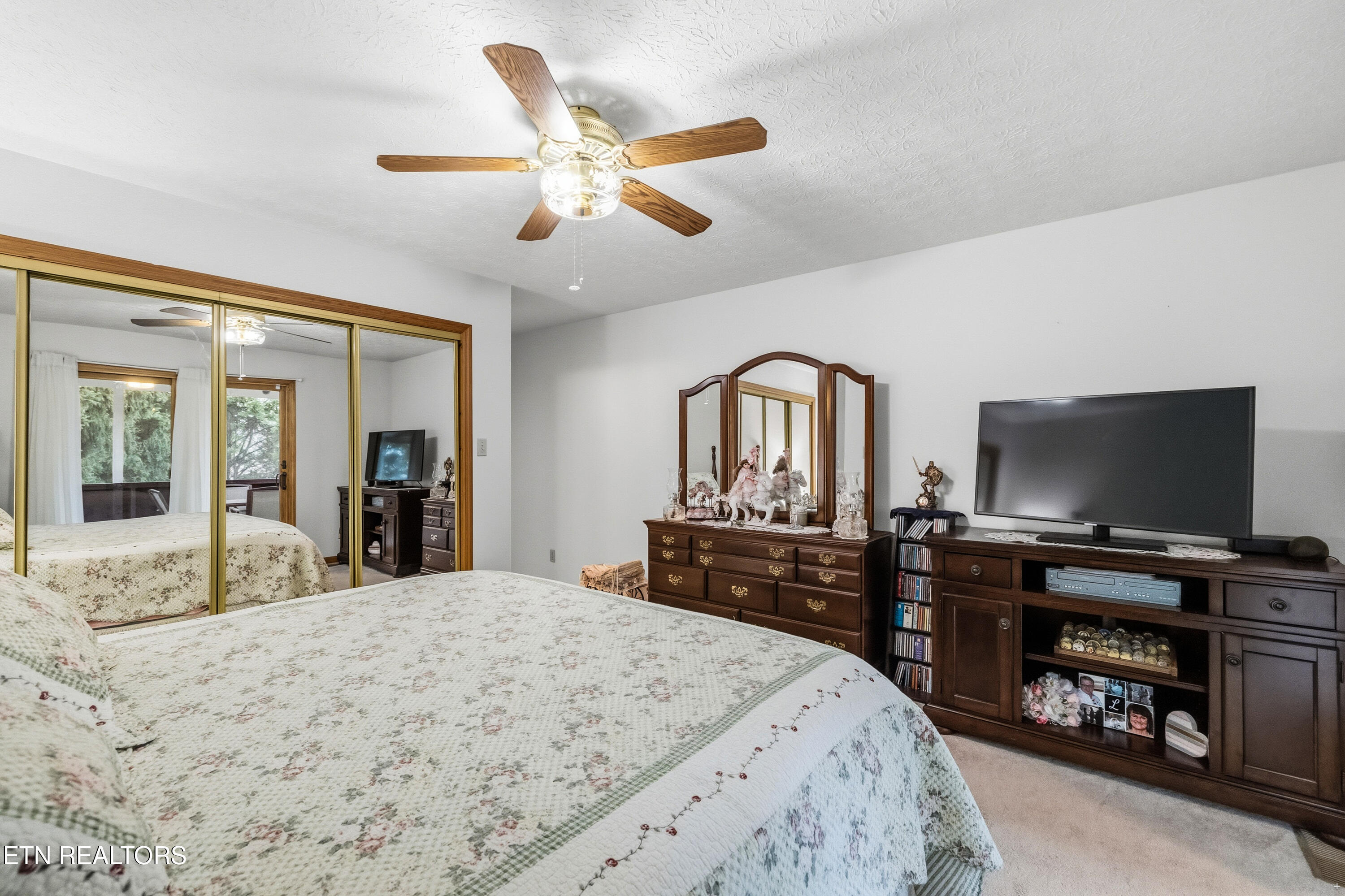 4120 West Emory Road Powell, TN 37849 - Photo 17 of 39 Massive master!
