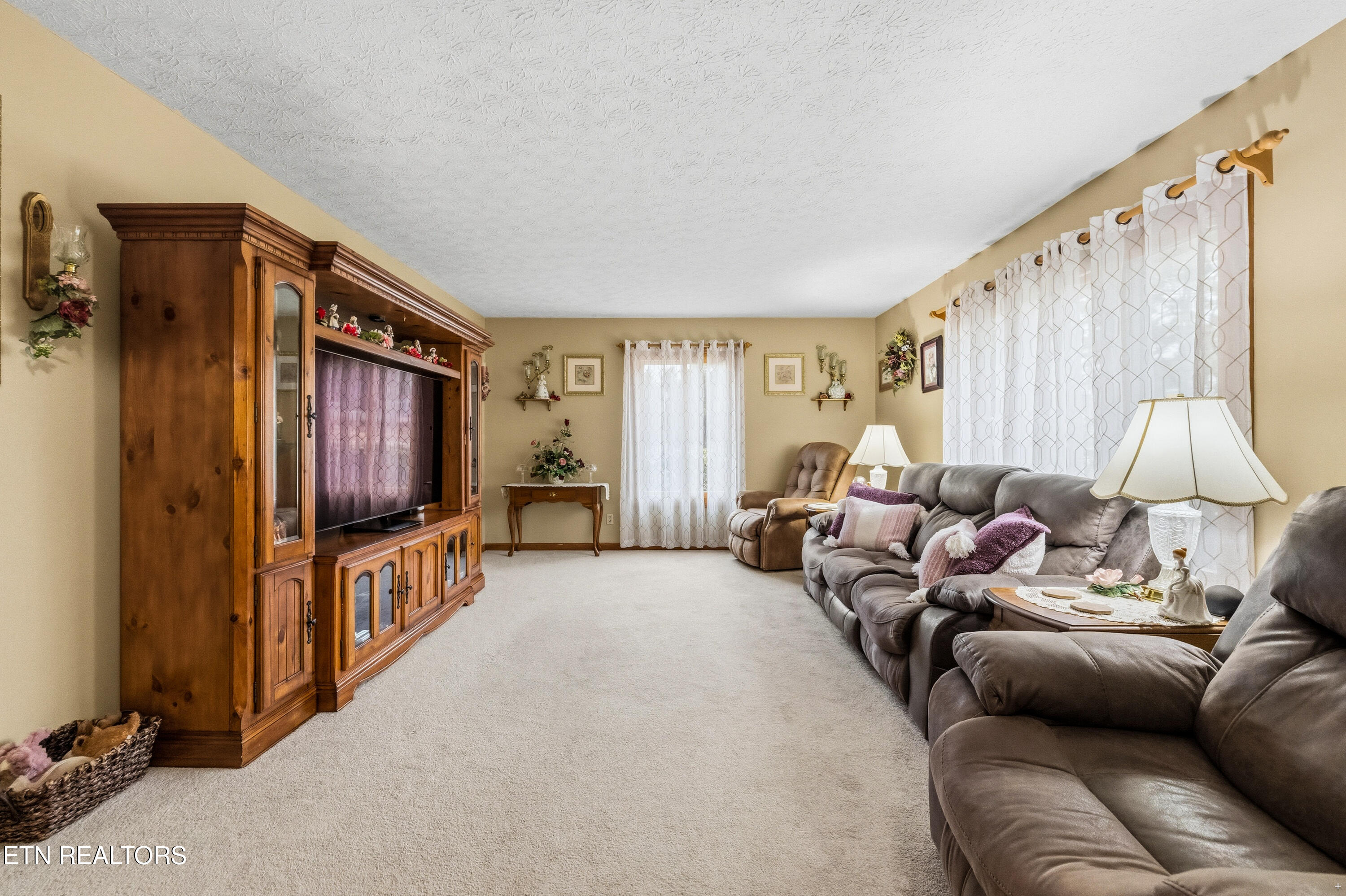 4120 West Emory Road Powell, TN 37849 - Photo 4 of 39 Formal Living Room
