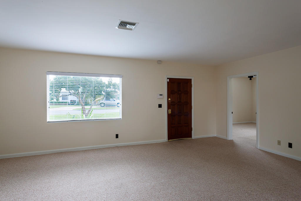235 Potter Road West Palm Beach, FL 33405 - Photo 3 of 12 20141205_235Potter_006.jpg