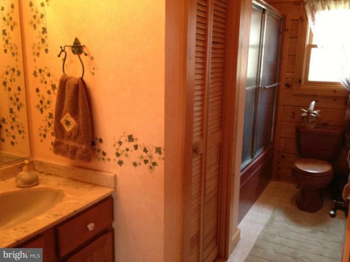 2558 Davidsonville Road Gambrills, MD 21054 - Photo 9 of 30 Bath