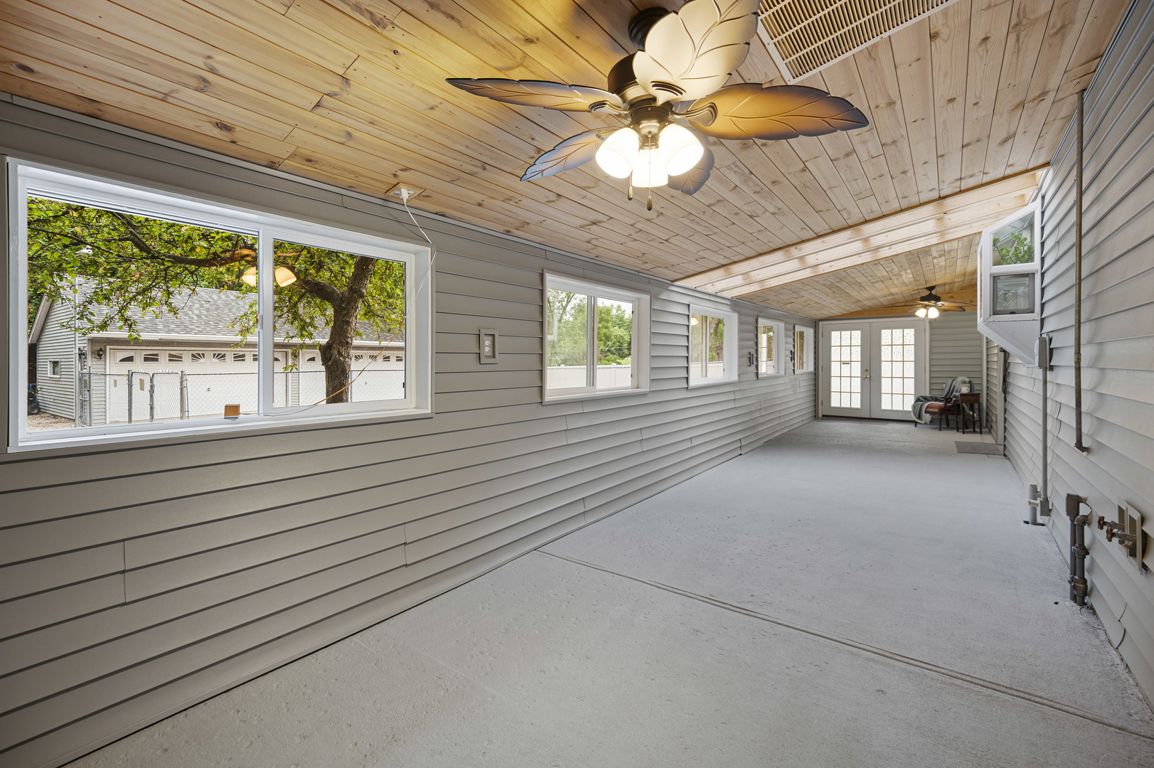 1011 Kohley Road Lisle, IL 60532 - Photo 21 of 26 a view of an empty room with a window