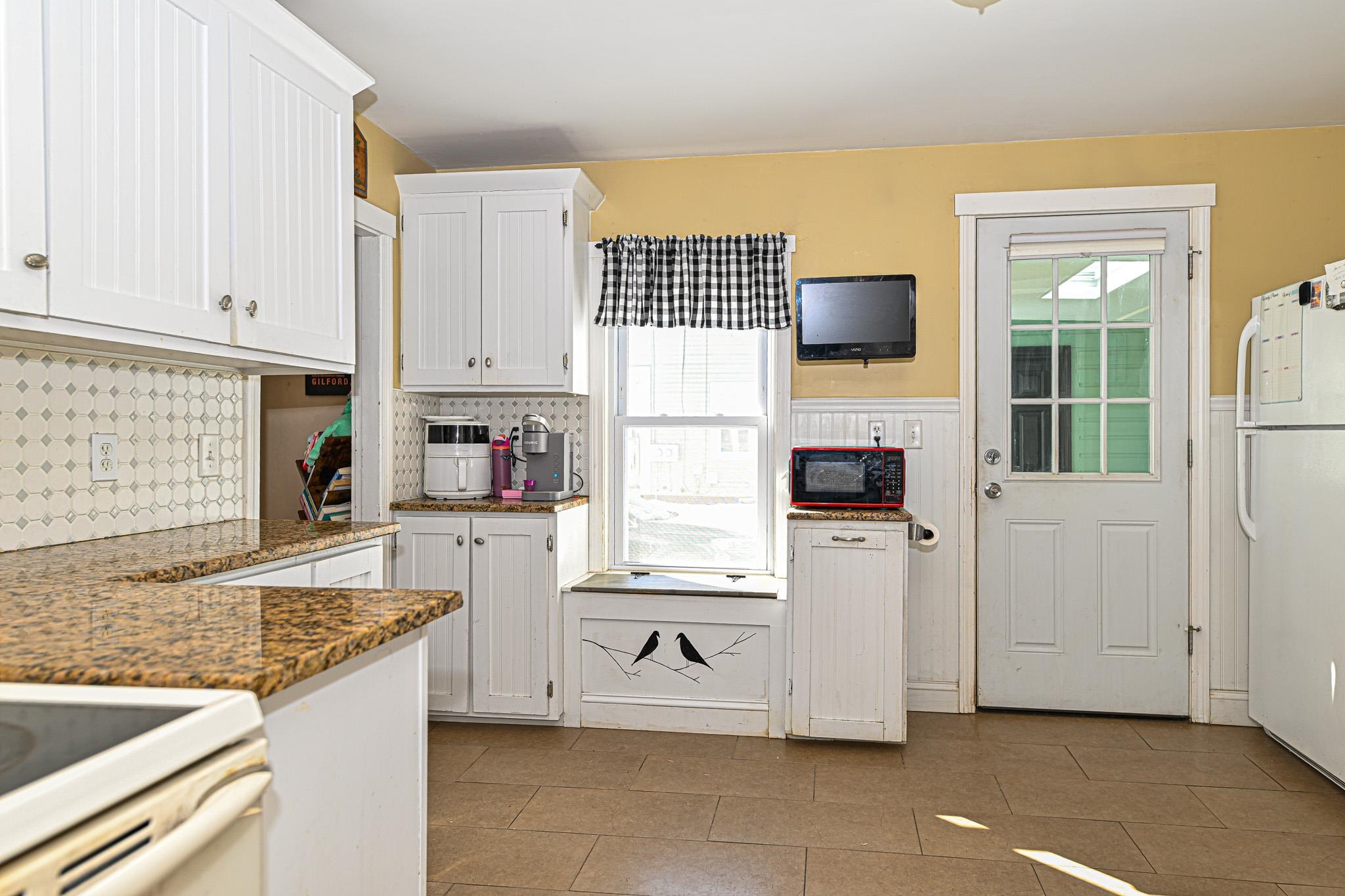 49 Washington Street Rochester, NH 03867 - Photo 11 of 35