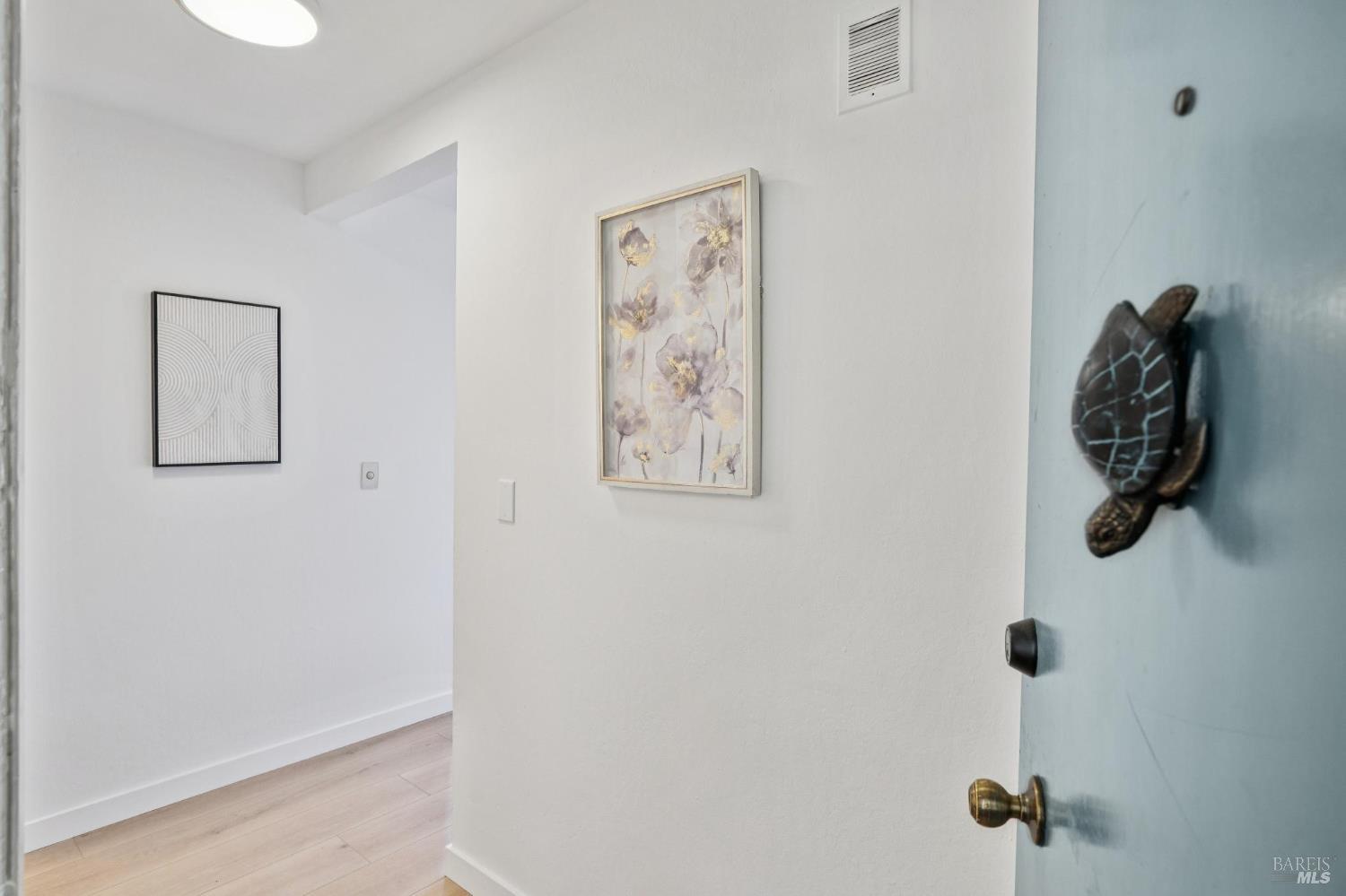 94 Anchorage Road Sausalito, CA 94965 - Photo 3 of 38