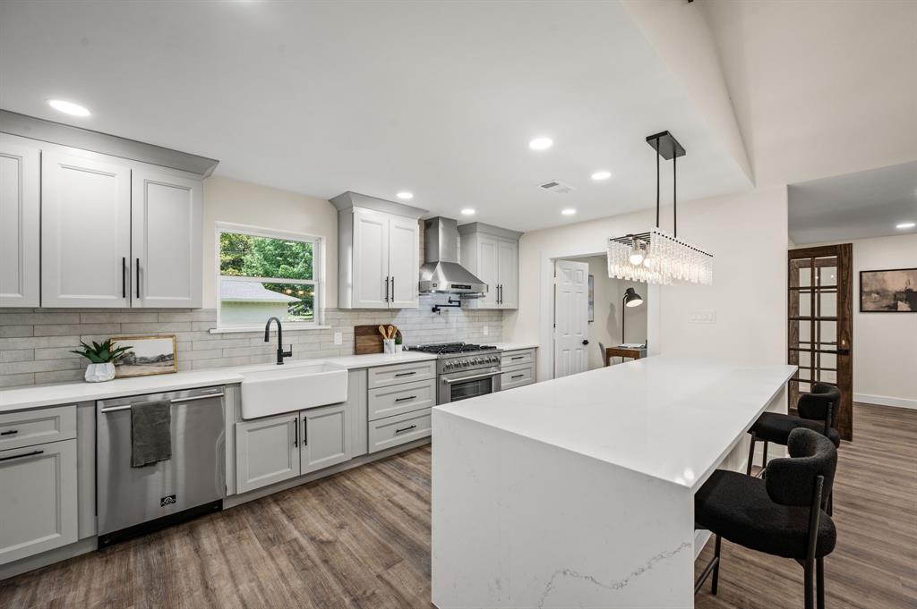 3208 Timberview Road Dallas, TX 75229 - Photo 13 of 32 Gallery Image 13
