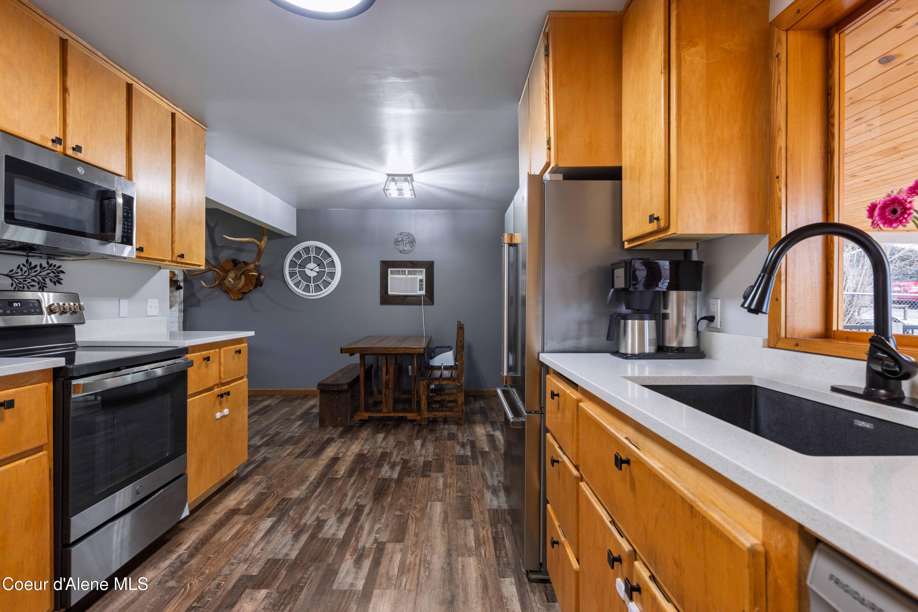 333 South 14th Street St. Maries, ID 83861 - Photo 15 of 39 Kitchen