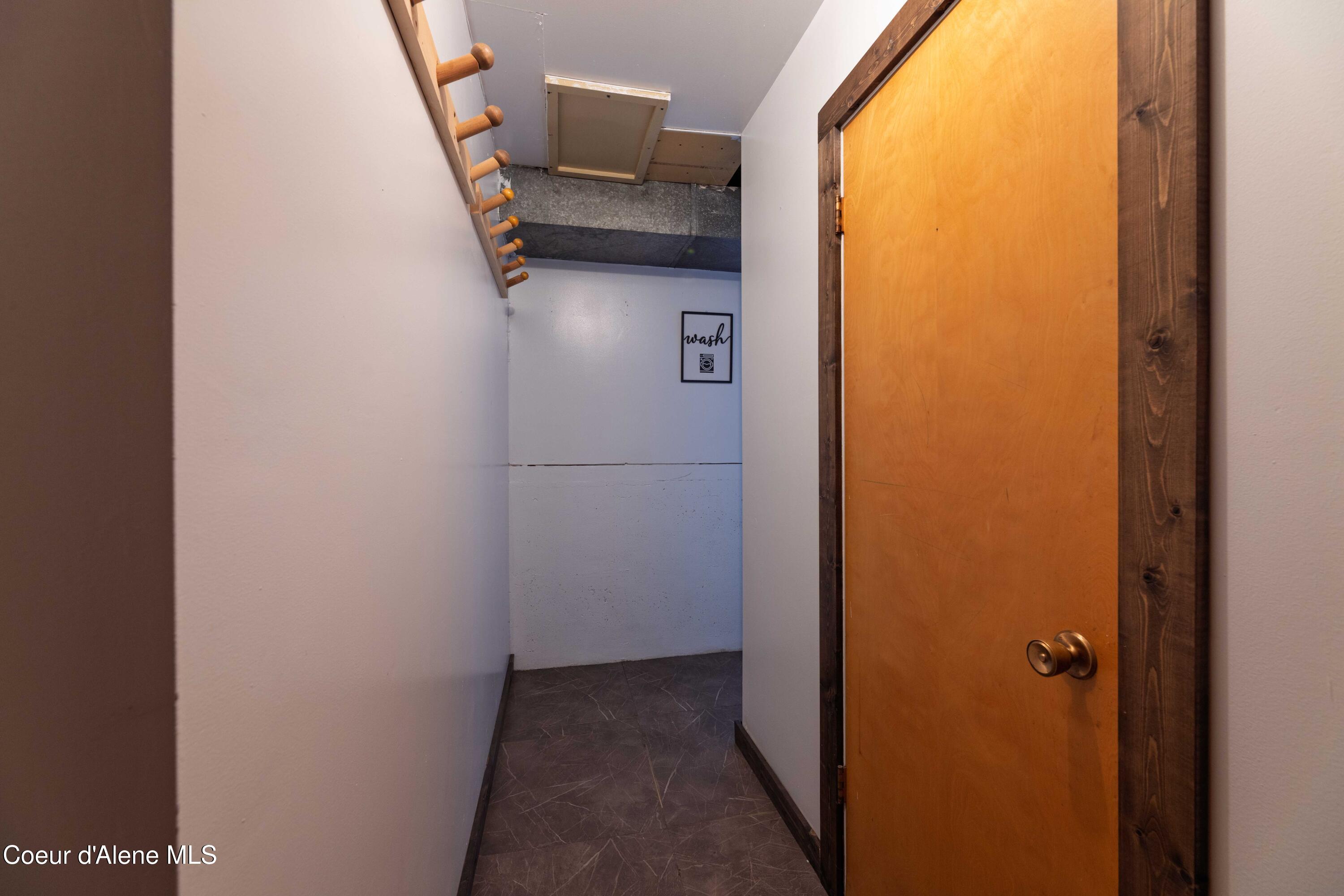 333 South 14th Street St. Maries, ID 83861 - Photo 31 of 39 Basement Hallway