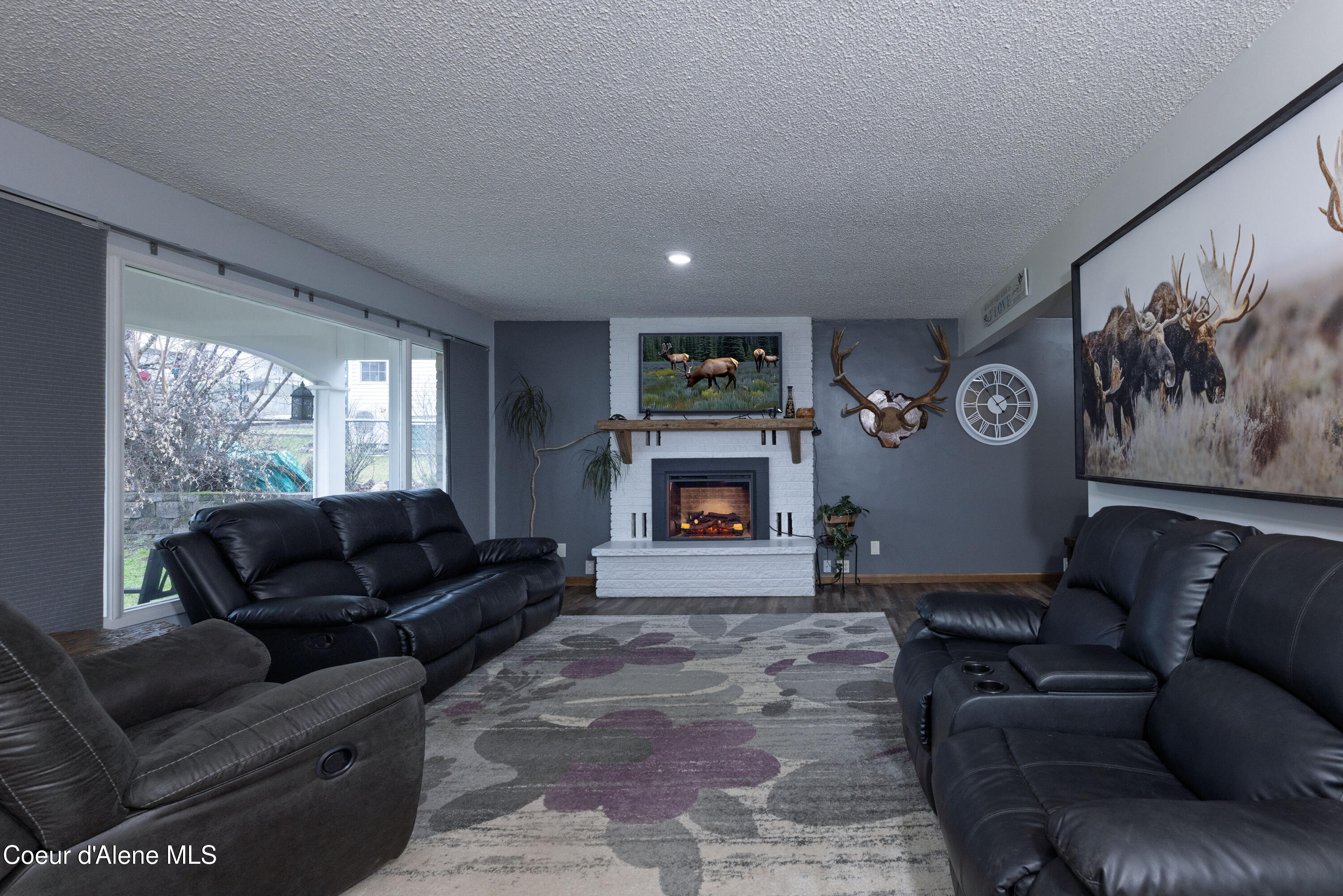 333 South 14th Street St. Maries, ID 83861 - Photo 10 of 39 Living Room