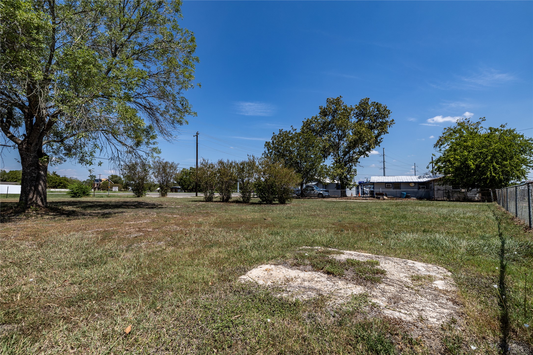 300 Blackjack Street Lockhart, TX 78644 - Photo 14 of 18