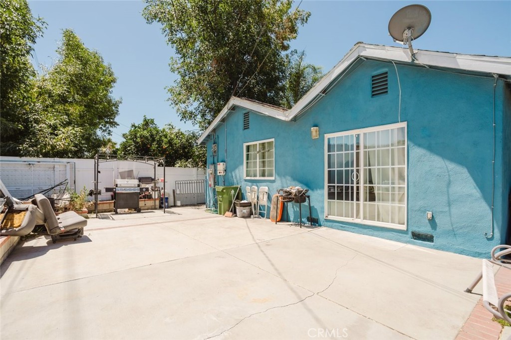 11338 Dronfield Avenue Pacoima, CA 91331 - Photo 44 of 46