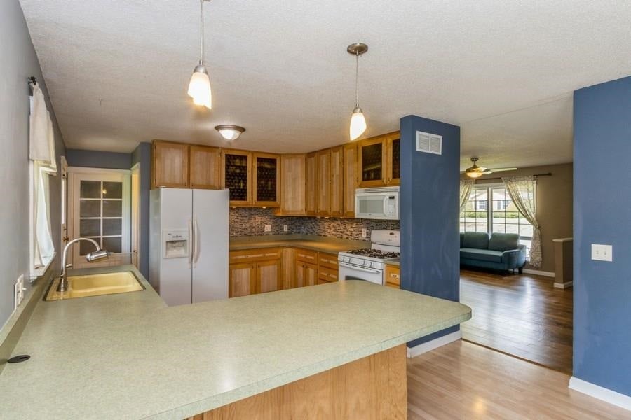 174 Country Club Road Williamsburg, IA 52361 - Photo 10 of 40 Gallery Image 10
