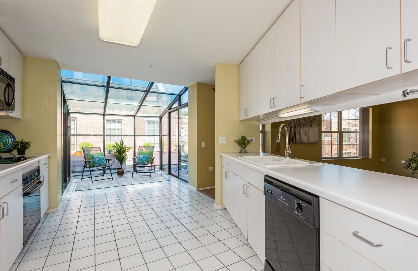 1625 Glenview Road, Unit 312 Glenview, IL 60025 - Photo 5 of 13 Gallery Image 5