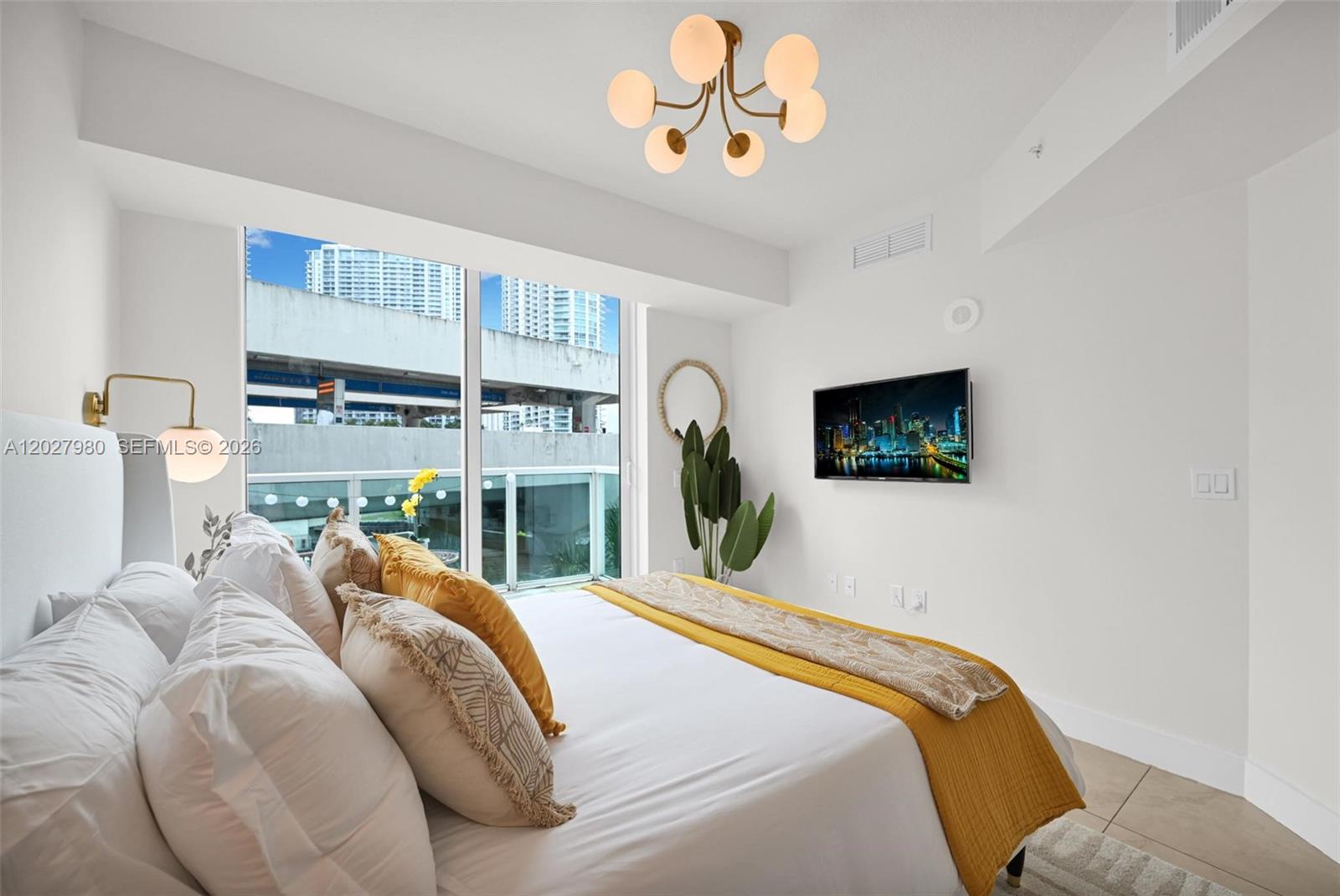 41 Southeast 5th Street, Unit 517 Miami, FL 33131 - Photo 31 of 49