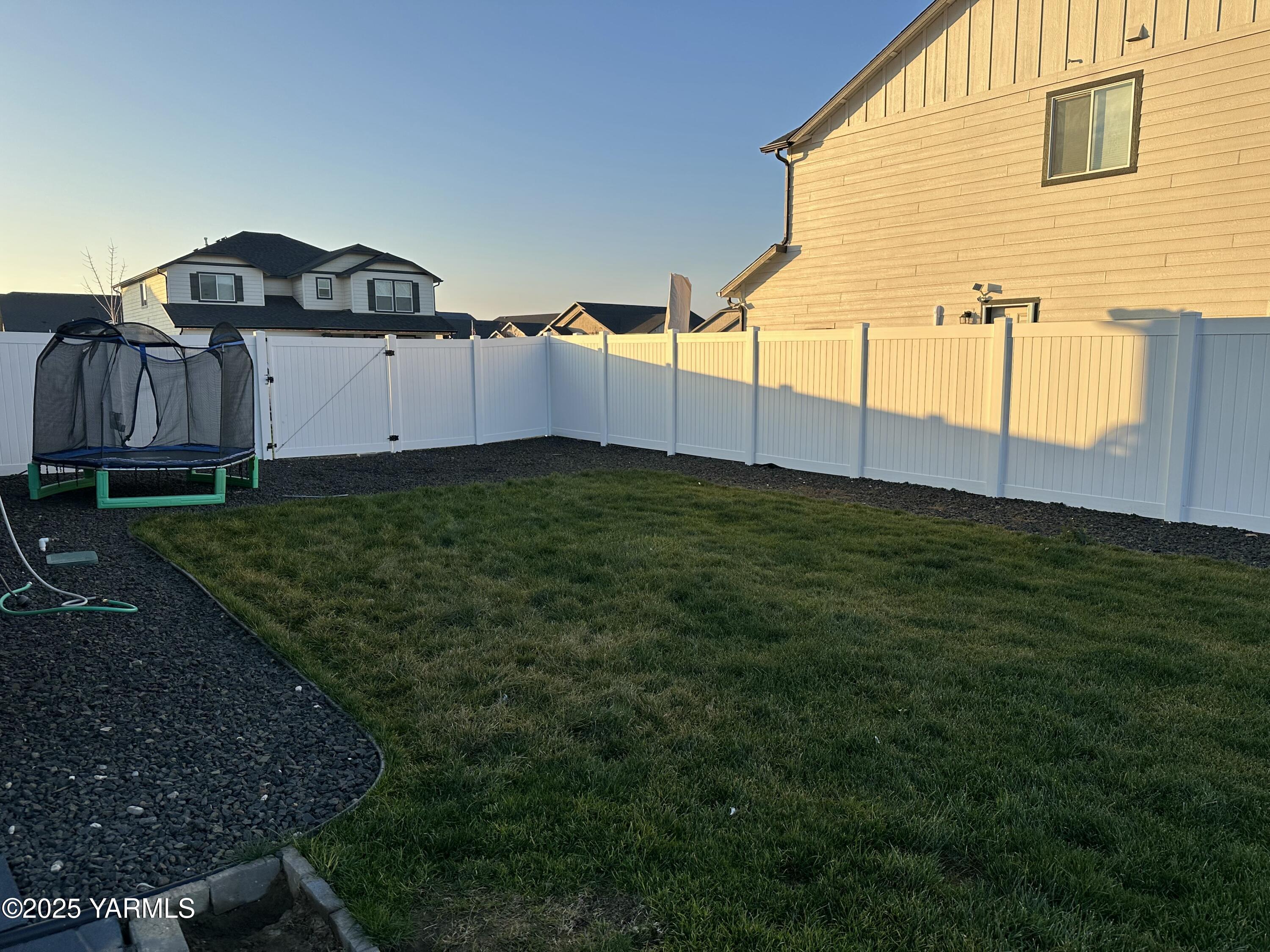 519 LaCoursiere Street Moxee, WA 98936 - Photo 15 of 28 IMG_20251203_111550