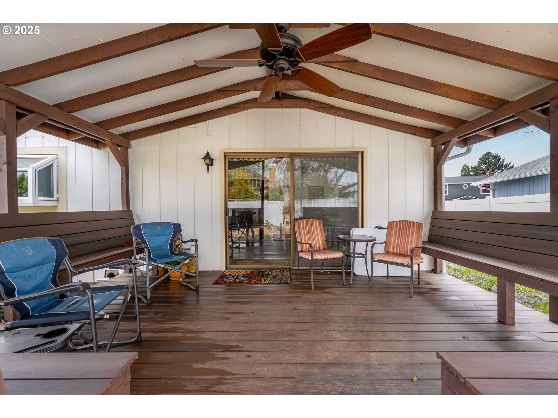 109 Hickory Drive Rogue River, OR 97537 - Photo 28 of 28 a living room with furniture and a window