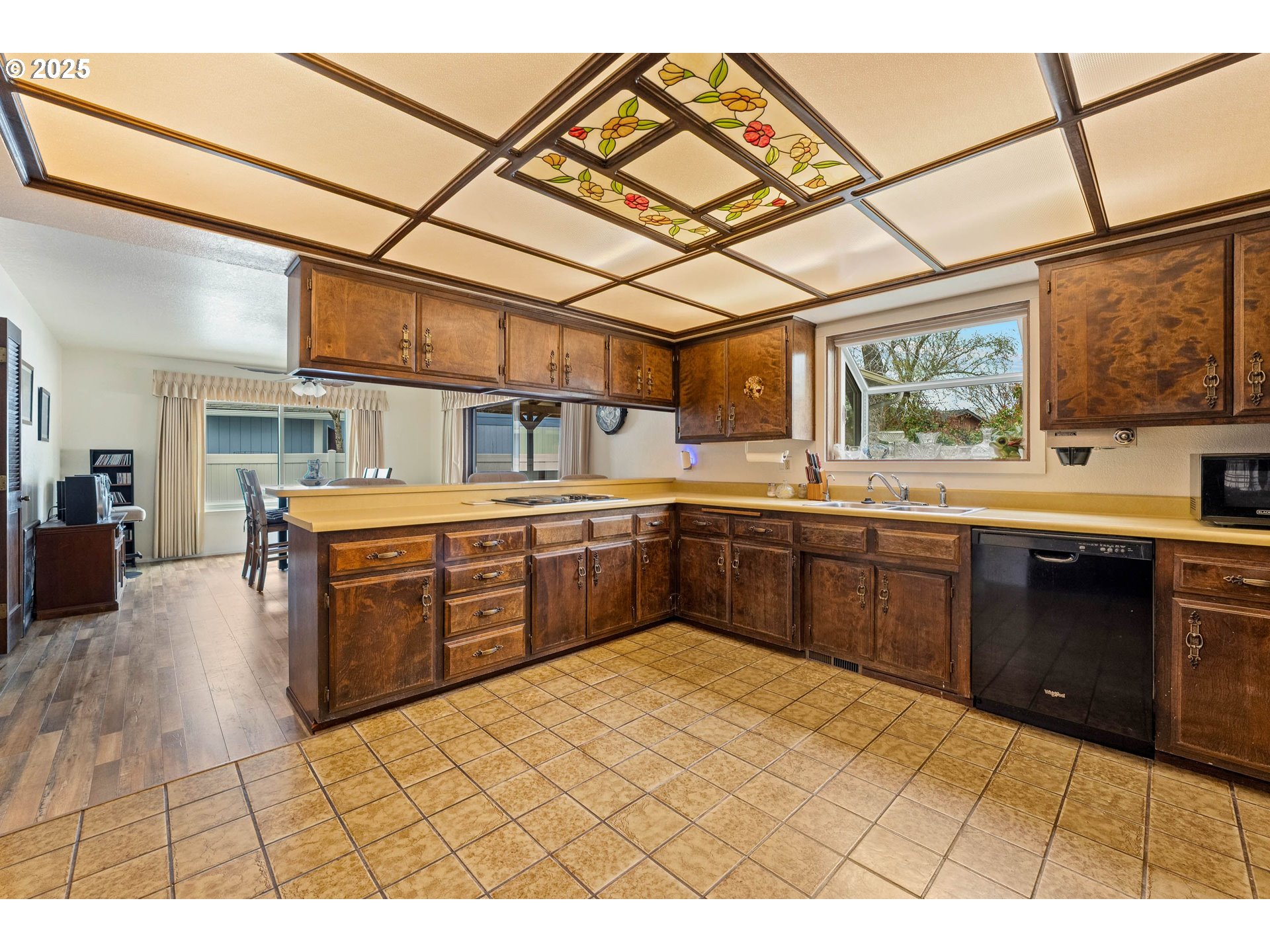 109 Hickory Drive Rogue River, OR 97537 - Photo 8 of 28 a kitchen with a sink a stove and cabinets
