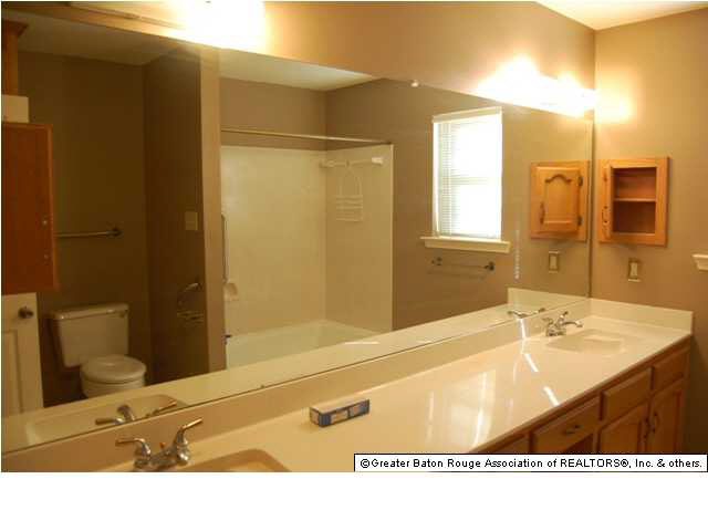 15626 Springwood Avenue Baton Rouge, LA 70817 - Photo 13 of 17 Gallery Image 13