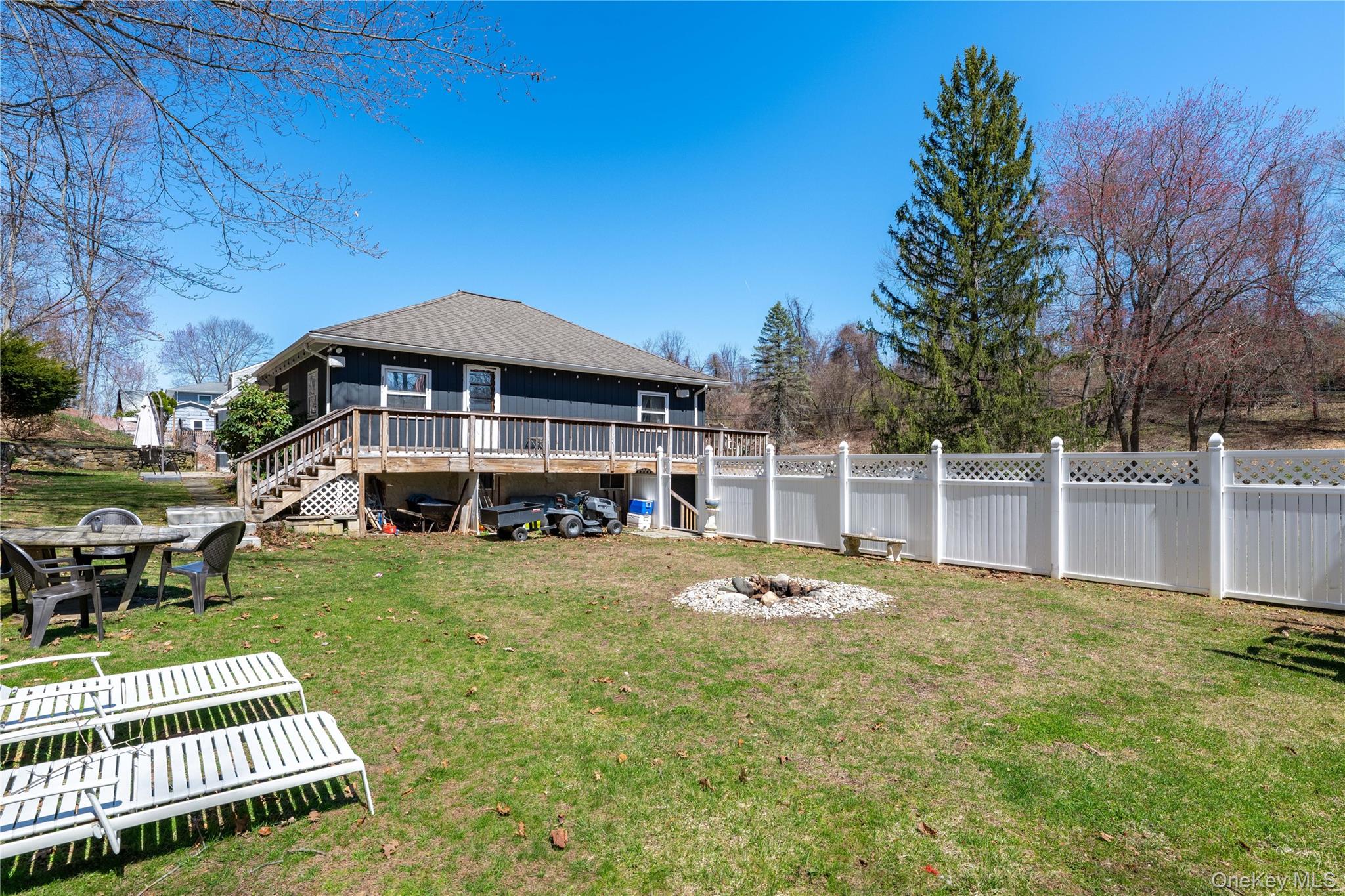 89 Baldwin Place Road Mahopac, NY 10541 - Photo 22 of 28