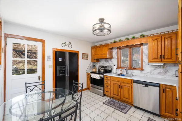 $600,000 | 89 Baldwin Place Road, Mahopac, NY 10541