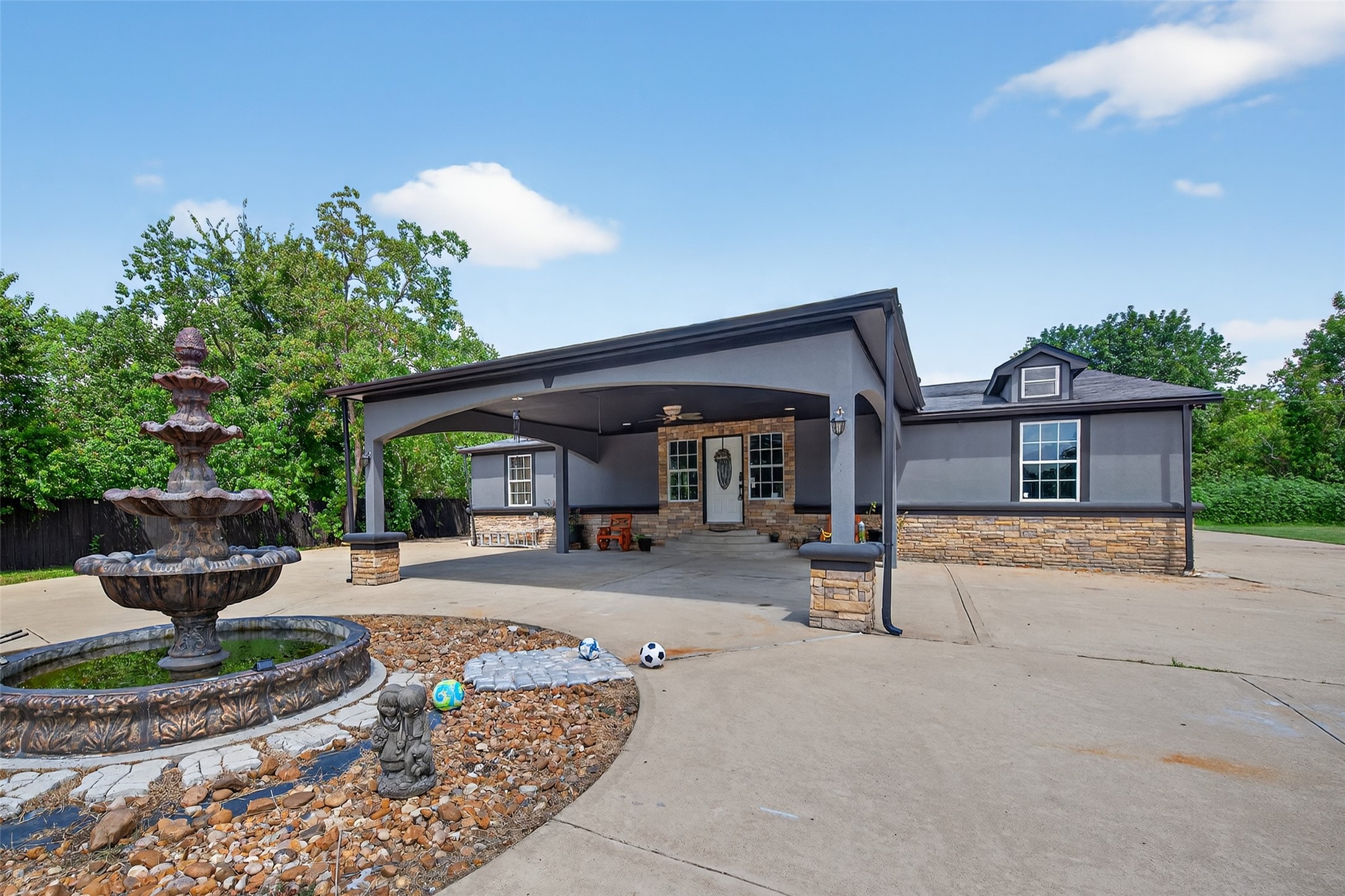 153 County Road 4907 Dayton, TX 77535 - Photo 3 of 41