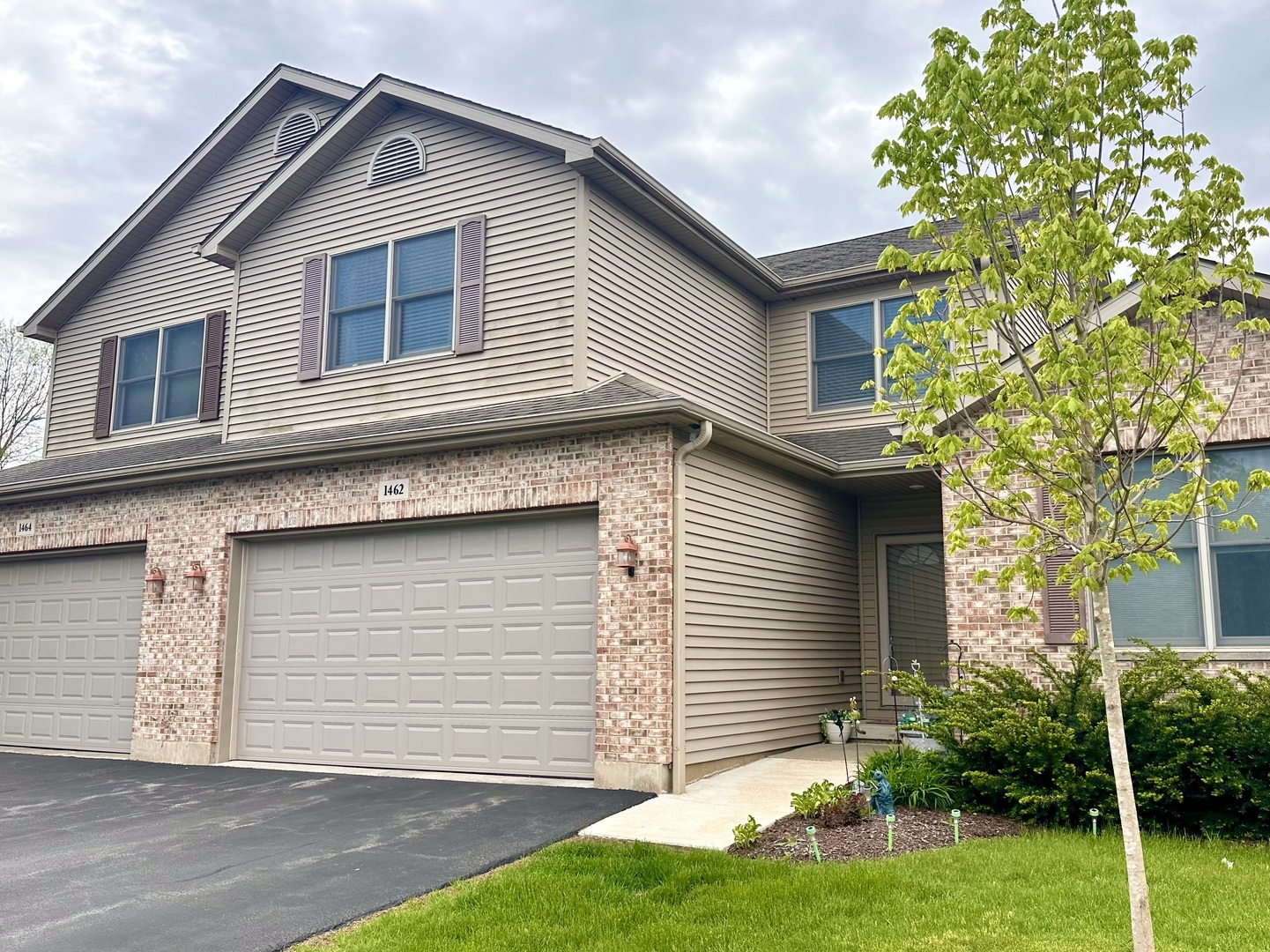 1462 Ridge Drive Sycamore, IL 60178 - Photo 1 of 32 Gallery Image 1