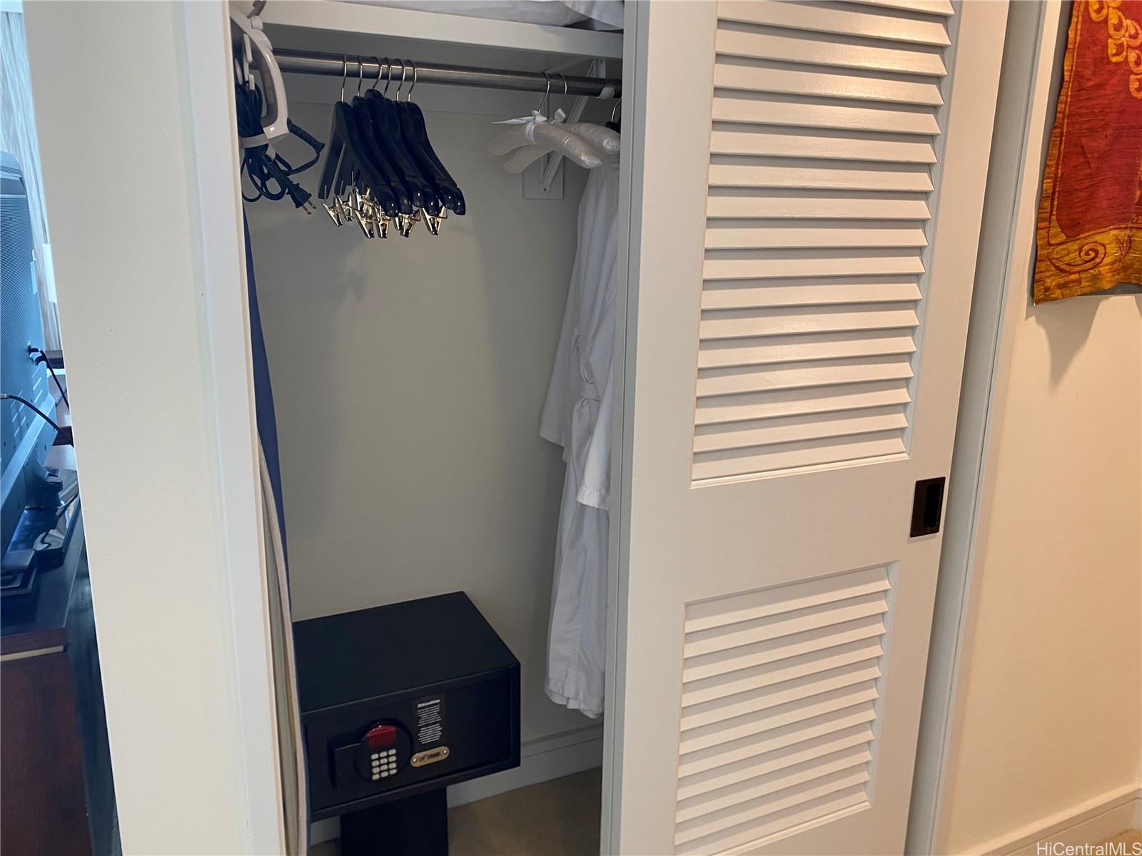 223 Saratoga Road, Unit 2316 Honolulu, HI 96815 - Photo 9 of 20 a view of walk in closet