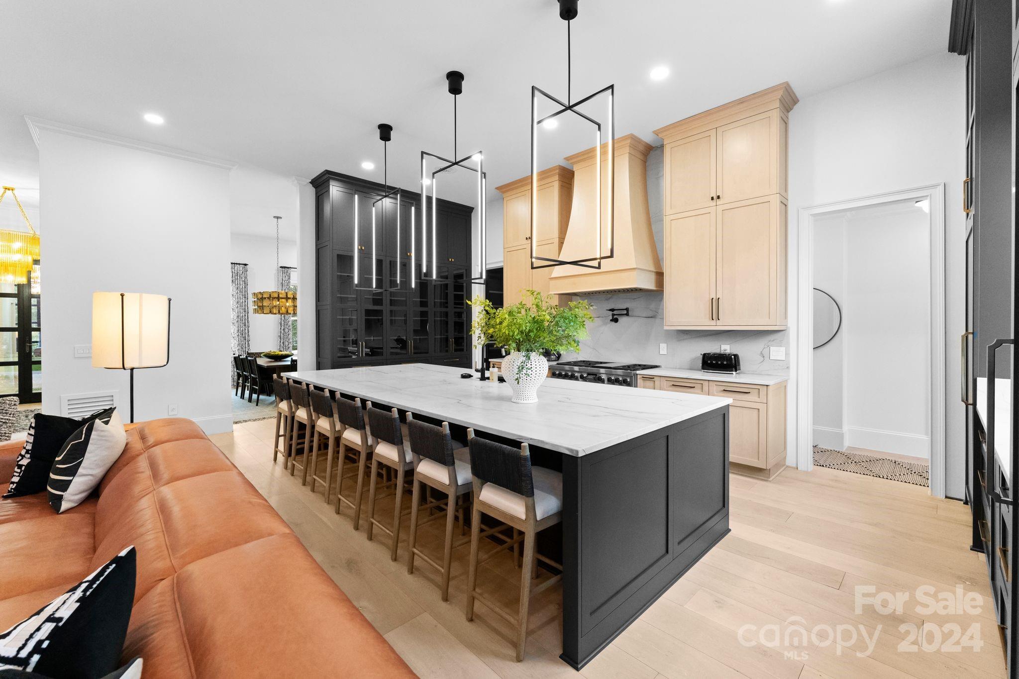 1946 Harris Road Charlotte, NC 28211 - Photo 15 of 48 Gallery Image 15