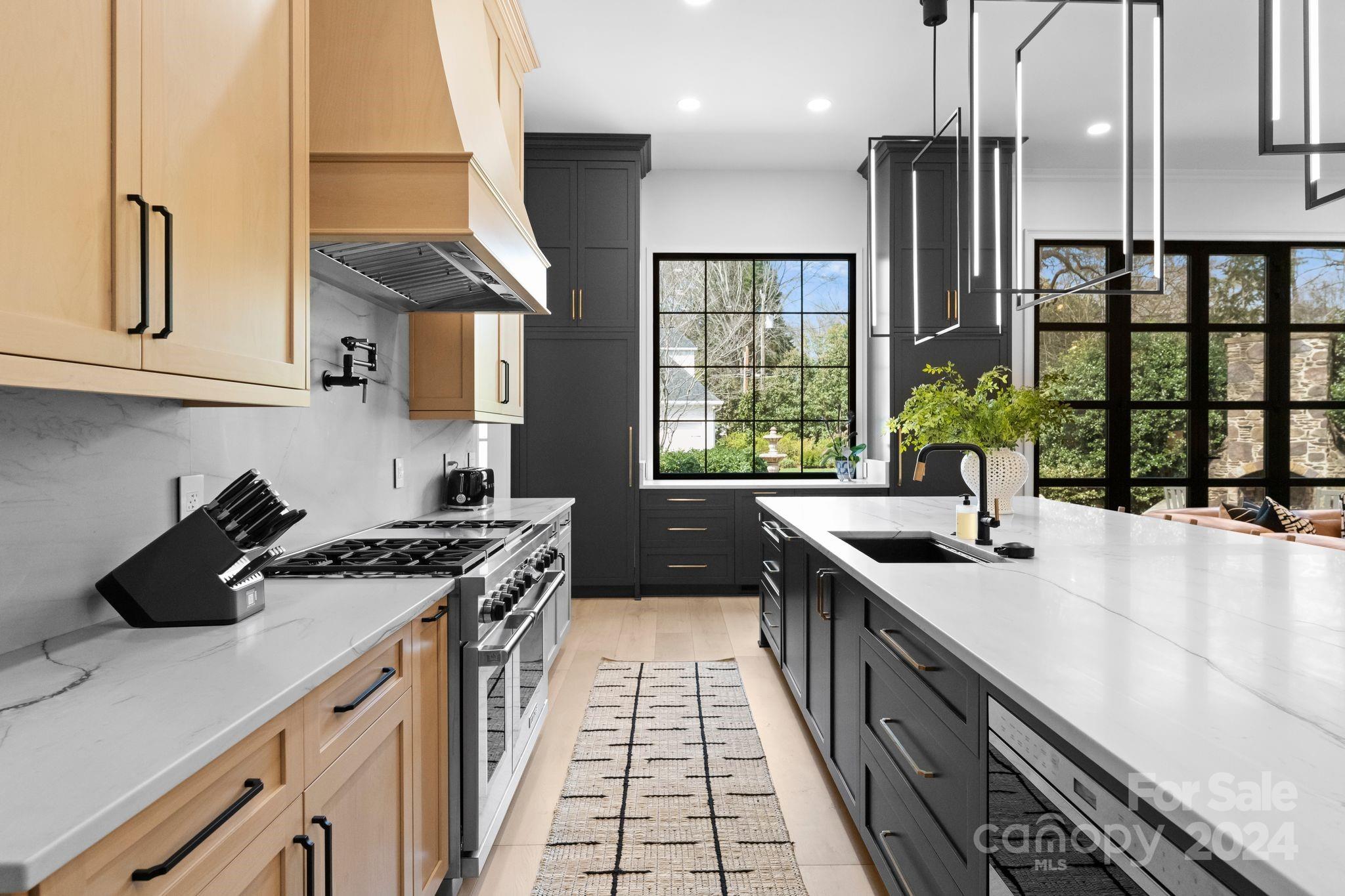 1946 Harris Road Charlotte, NC 28211 - Photo 18 of 48 Gallery Image 18
