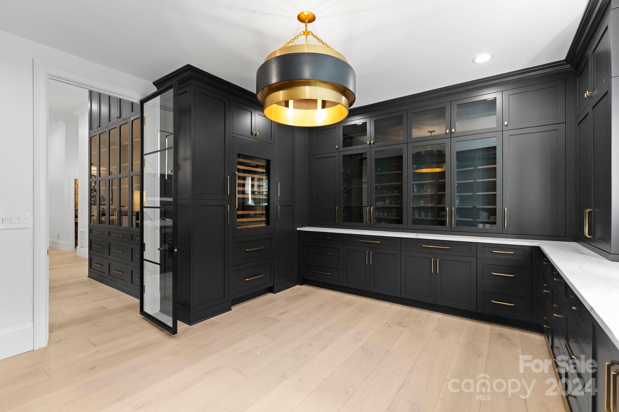 1946 Harris Road Charlotte, NC 28211 - Photo 22 of 48 Gallery Image 22