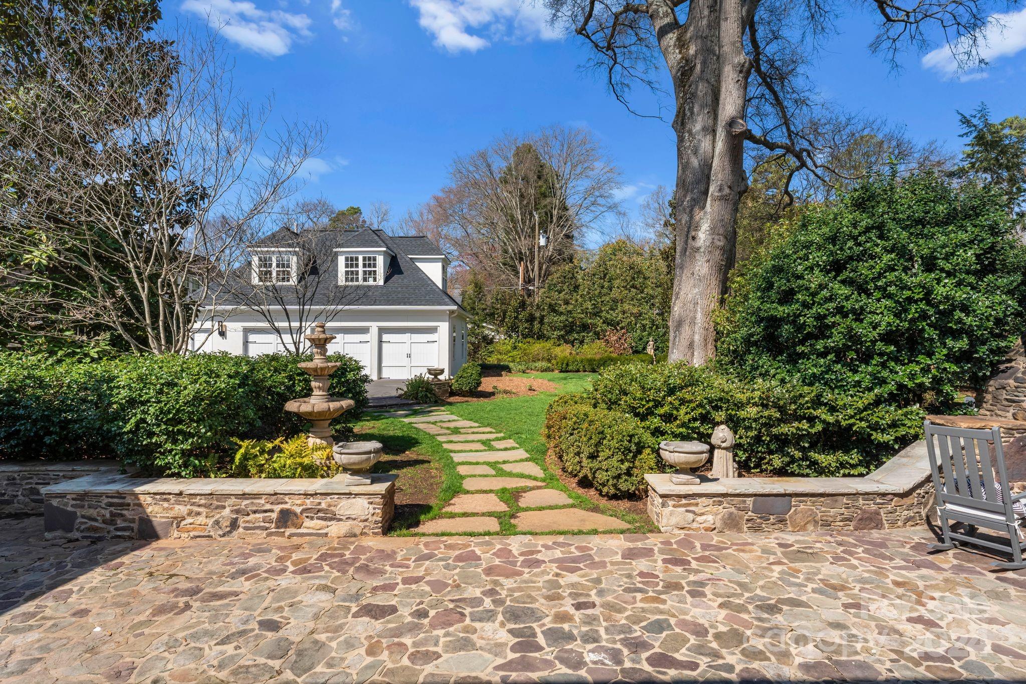 1946 Harris Road Charlotte, NC 28211 - Photo 44 of 48 Gallery Image 44