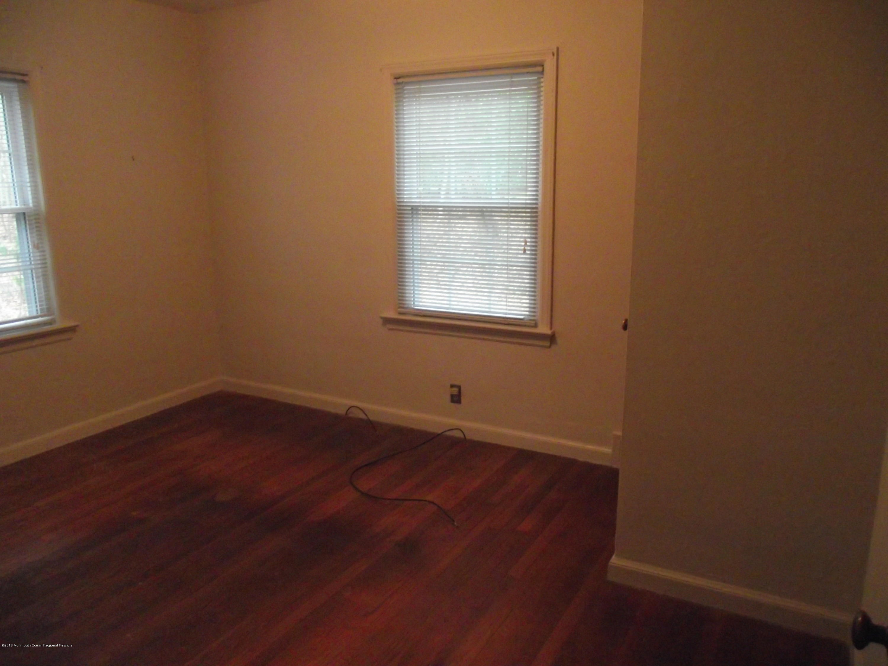 44 Dutch Lane Road Marlboro, NJ 07746 - Photo 18 of 28 DSCF2426