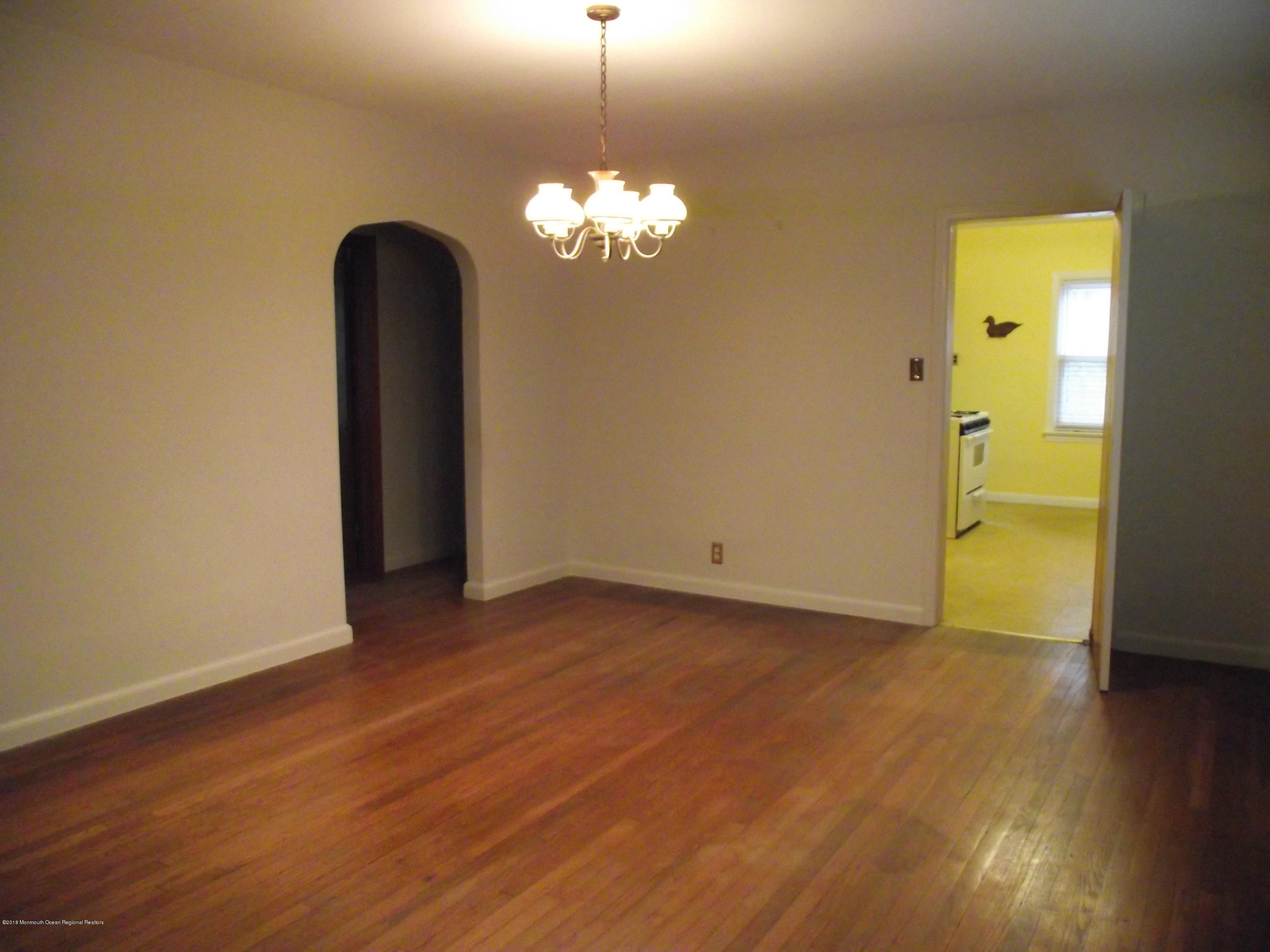 44 Dutch Lane Road Marlboro, NJ 07746 - Photo 6 of 28 DSCF2411