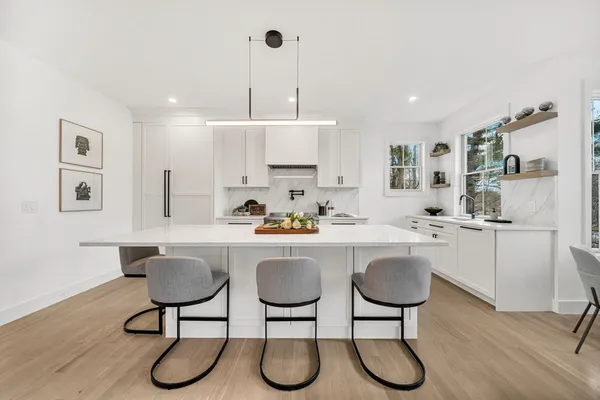 $2,695,000 | 345 Linden Street, Wellesley, MA 02481