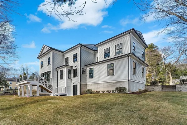 $2,695,000 | 345 Linden Street, Wellesley, MA 02481