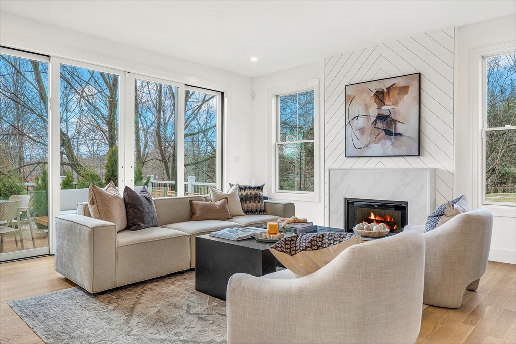 345 Linden Street Wellesley, MA 02481 - Photo 9 of 41