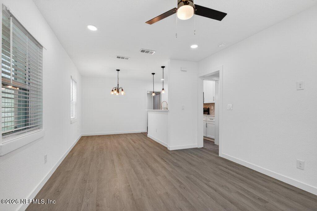 536 Sapelo Road Jacksonville, FL 32216 - Photo 8 of 54 011-536SapeloRoad-Jacksonville-FL-32216-