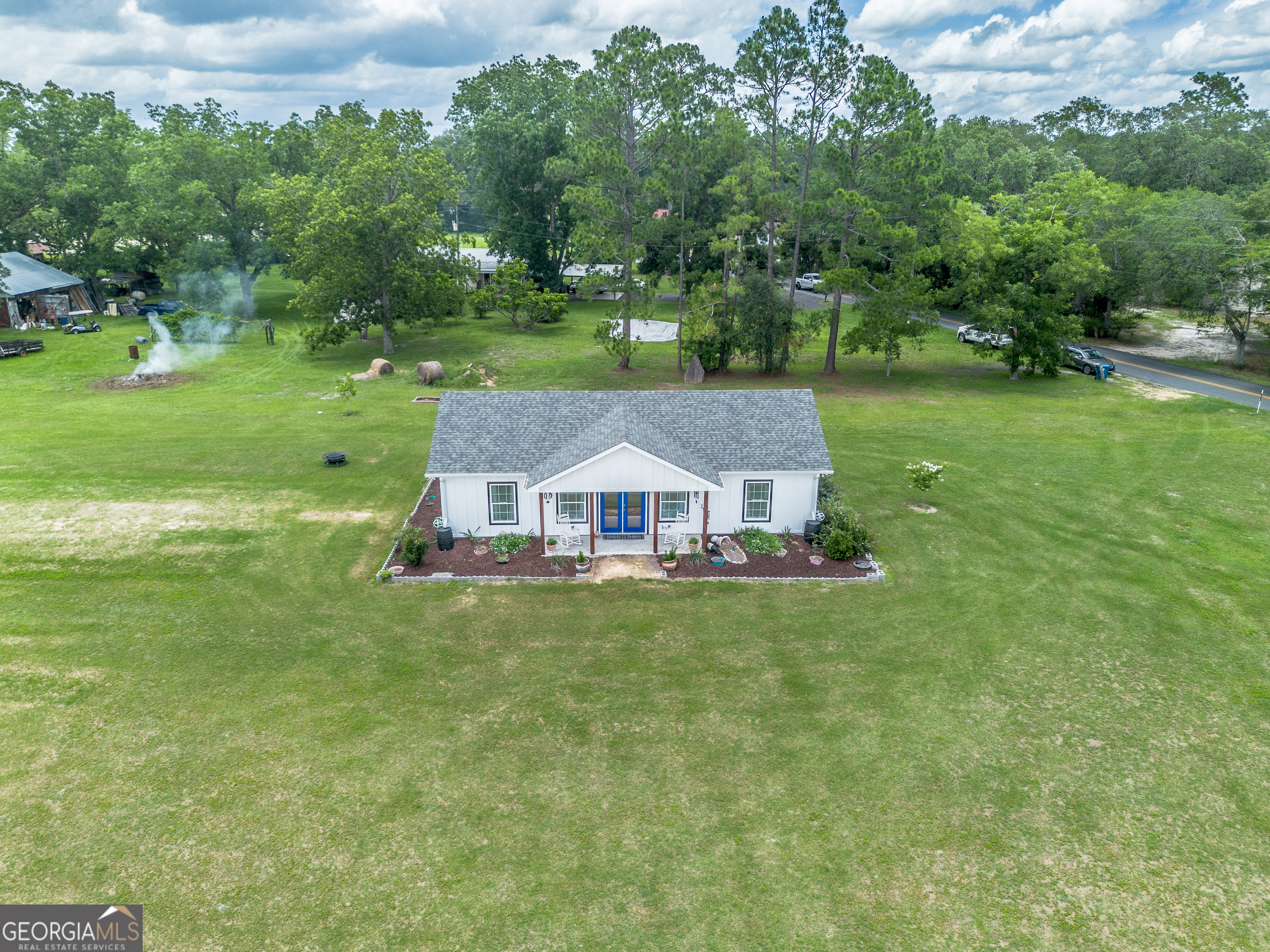 6611 Clark Road Blackshear, GA 31516 - Photo 5 of 26