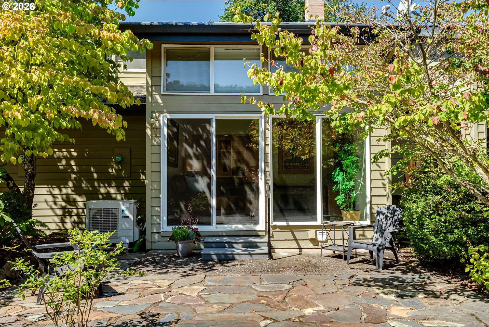 291 Country Club Road Eugene, OR 97401 - Photo 22 of 23 Gallery Image 22