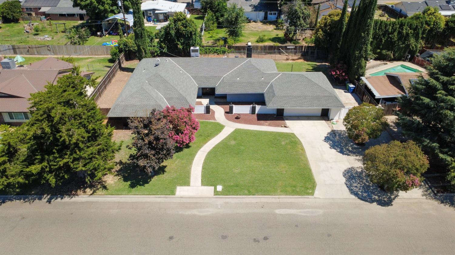1011 Oregon Drive Merced, CA 95340 - Photo 2 of 42