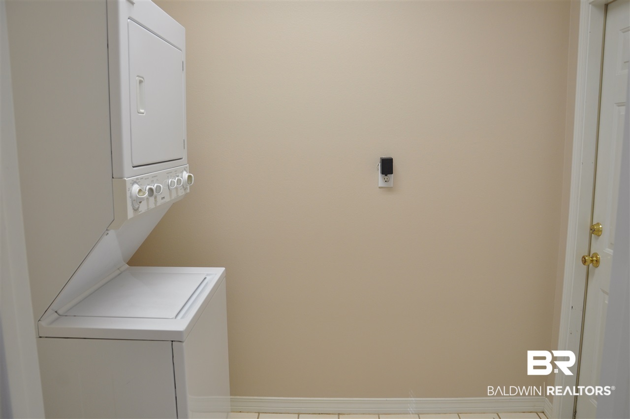 7090 Highpointe Place West Daphne, AL 36527 - Photo 19 of 42 Laundry Room
