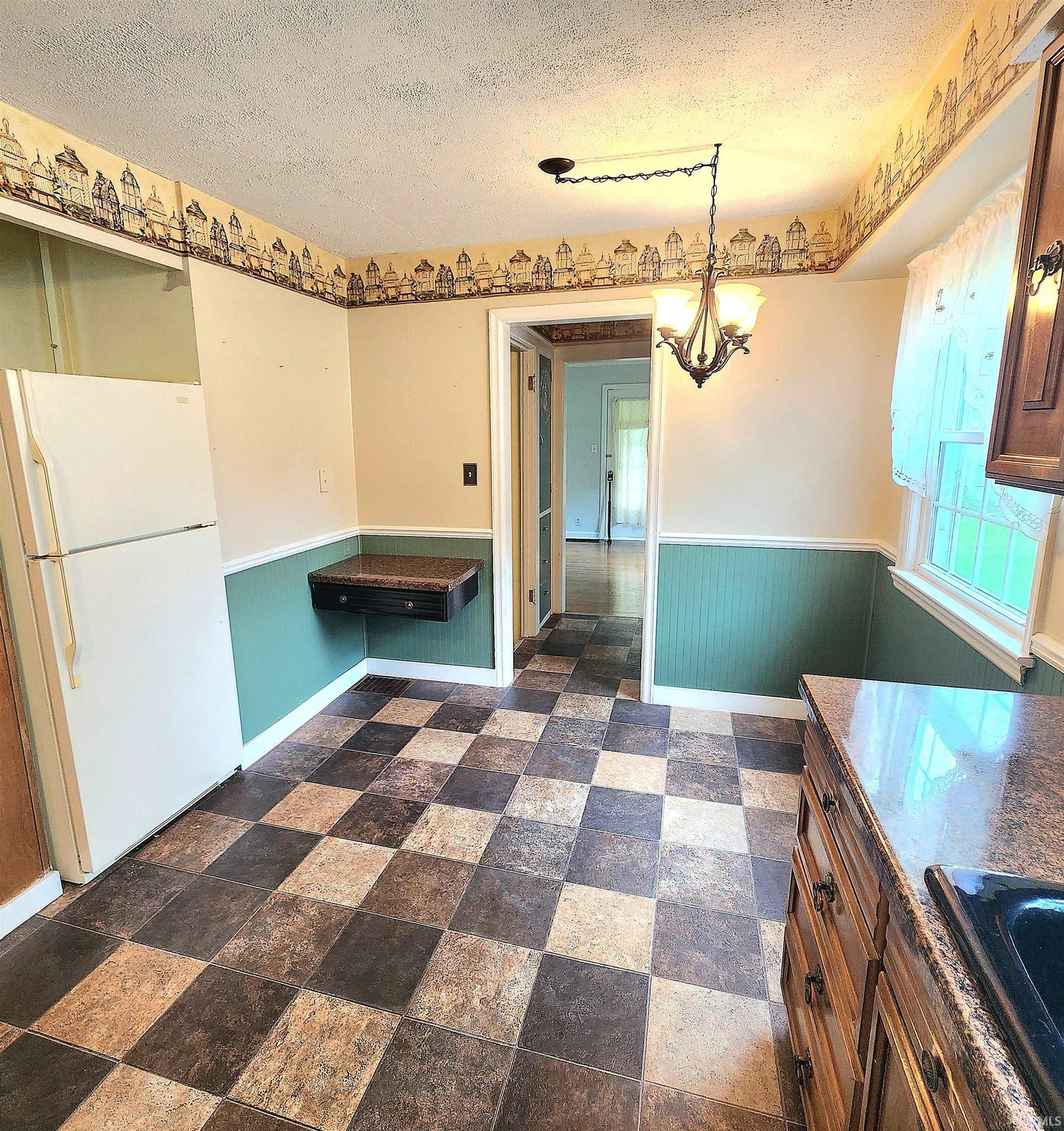 711 North Greene Road Goshen, IN 46526 - Photo 8 of 22 Gallery Image 8