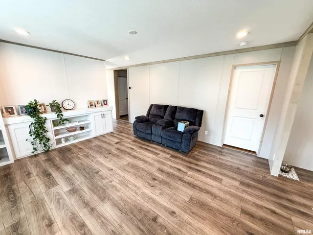 $215,000 | 119 South 6th Street Southwest, Clay City, IL 62824