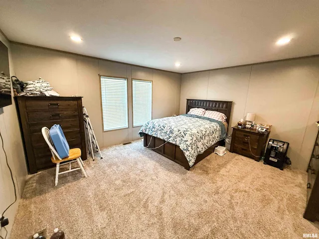 $215,000 | 119 South 6th Street Southwest, Clay City, IL 62824