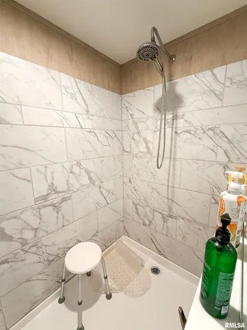 $215,000 | 119 South 6th Street Southwest, Clay City, IL 62824