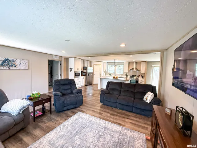 $215,000 | 119 South 6th Street Southwest, Clay City, IL 62824