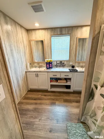 $215,000 | 119 South 6th Street Southwest, Clay City, IL 62824