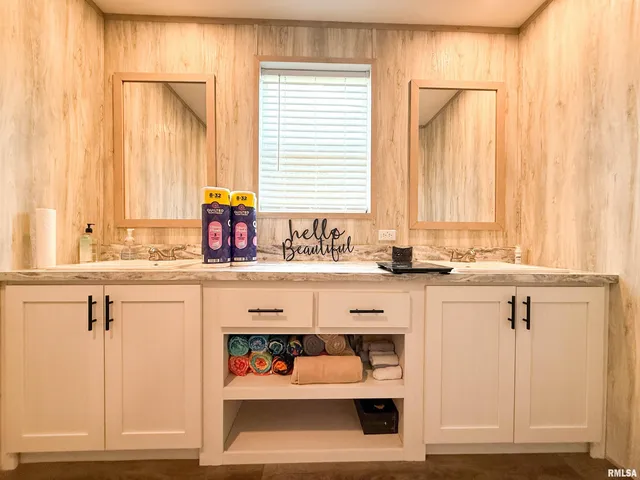 $215,000 | 119 South 6th Street Southwest, Clay City, IL 62824