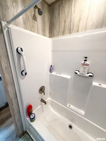 $215,000 | 119 South 6th Street Southwest, Clay City, IL 62824