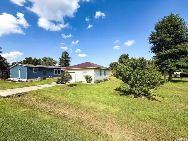 $215,000 | 119 South 6th Street Southwest, Clay City, IL 62824